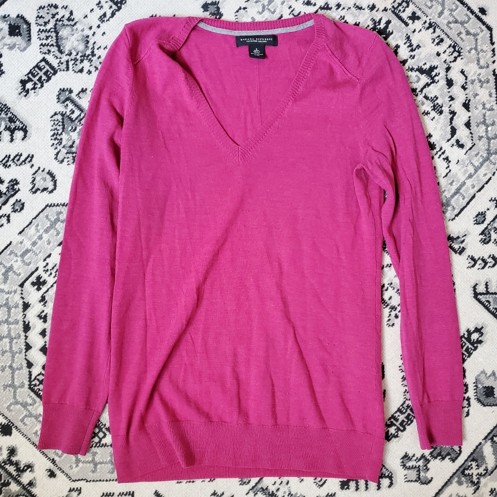 Banana Republic Merino wool v-neck sweater